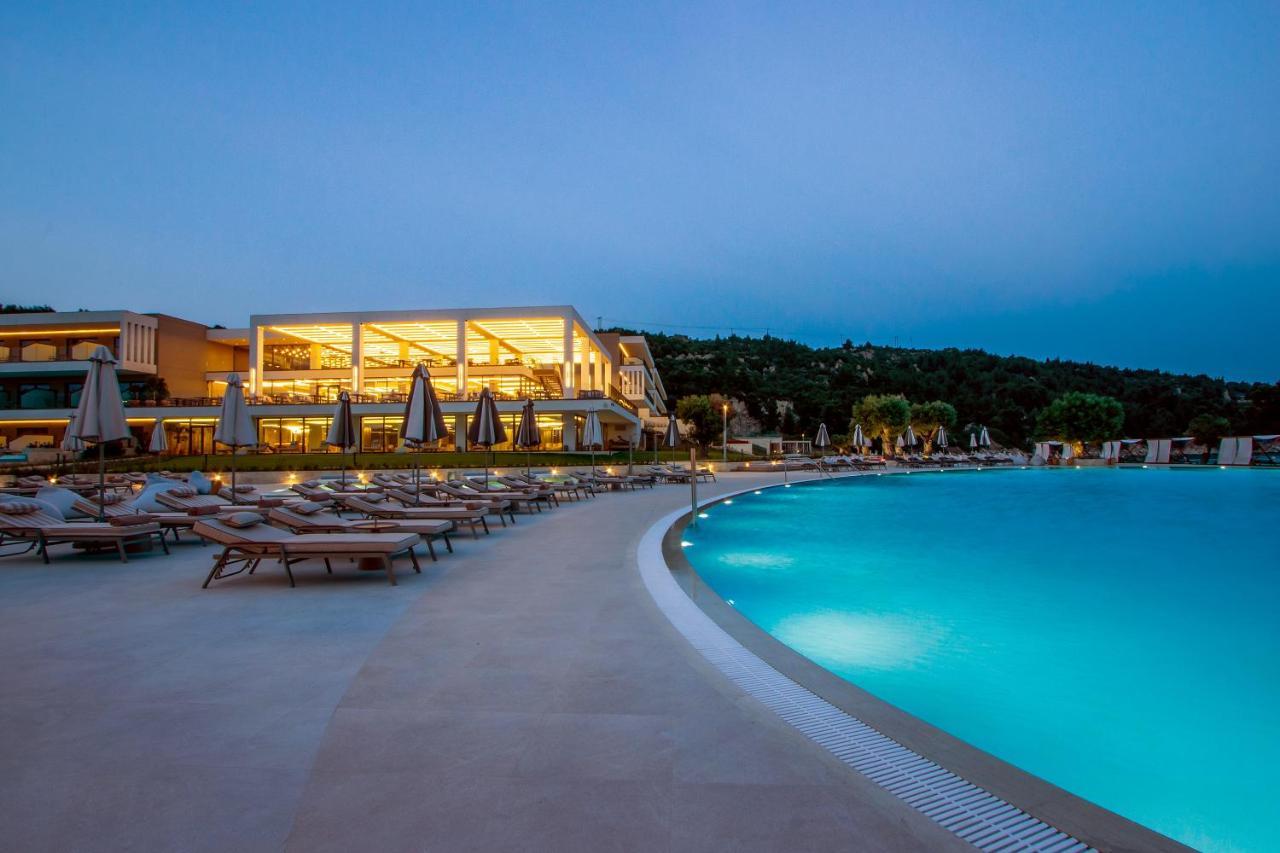 Ammoa Luxury Hotel & Spa Resort Nikíti Eksteriør bilde The hotel's main building