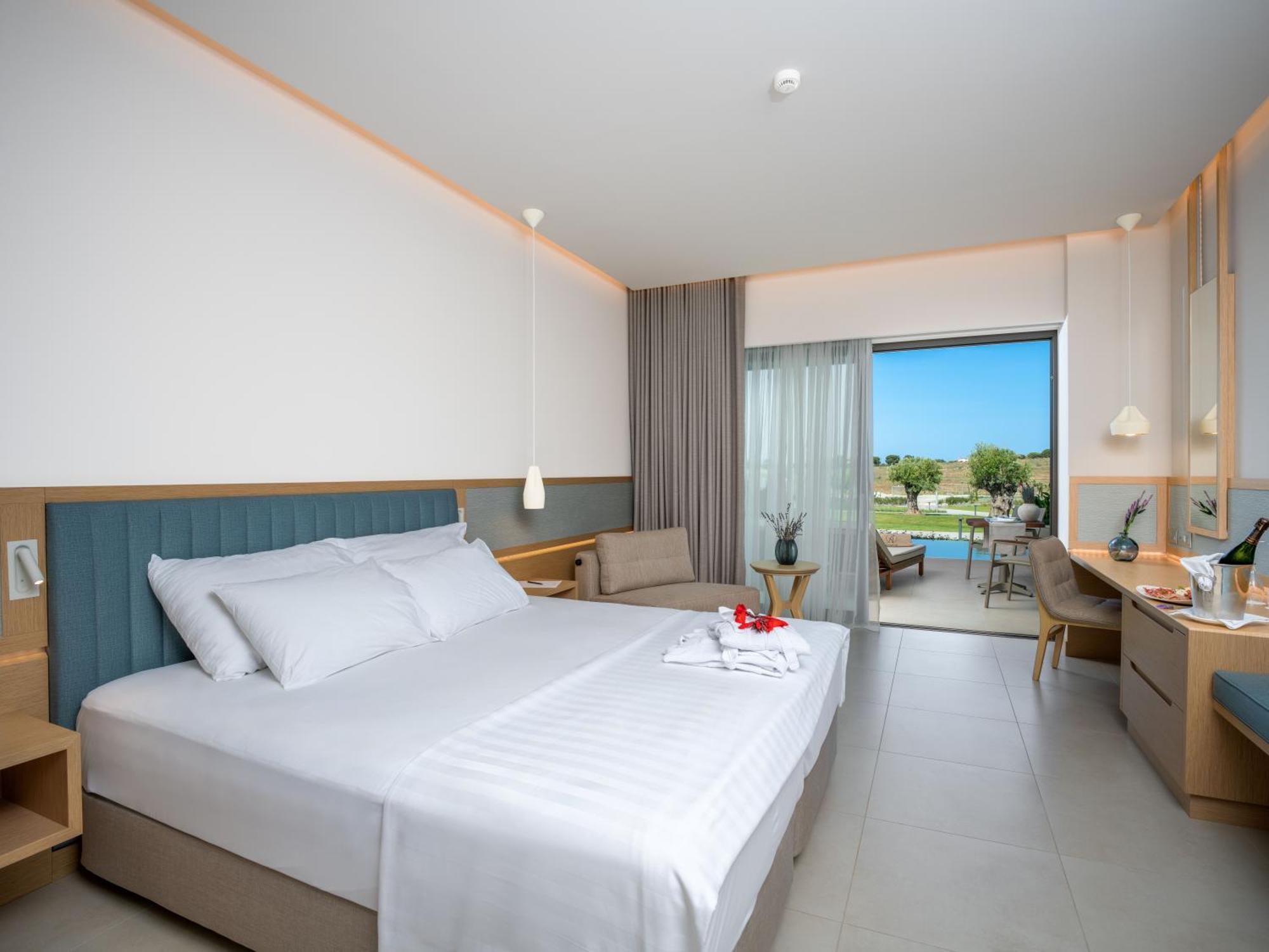 Ammoa Luxury Hotel & Spa Resort Nikíti Eksteriør bilde A room at the hotel